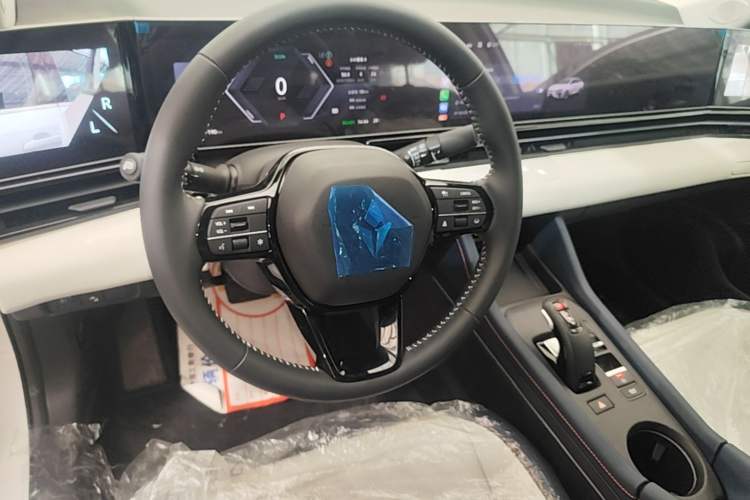 Used Lingxi L 2024 Player No. 1 Edition Steering Wheel