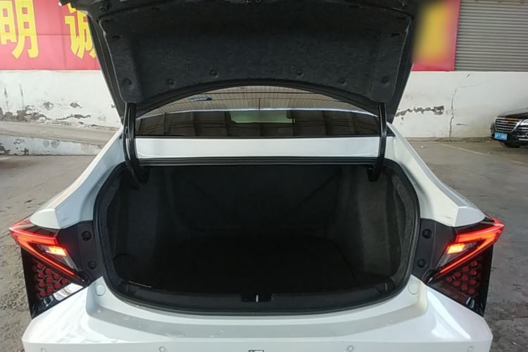 Used Lingxi L 2024 Player No. 1 Edition Trunk