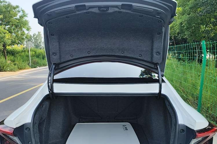 Used Lingxi L 2024 Player No. 1 Edition Trunk