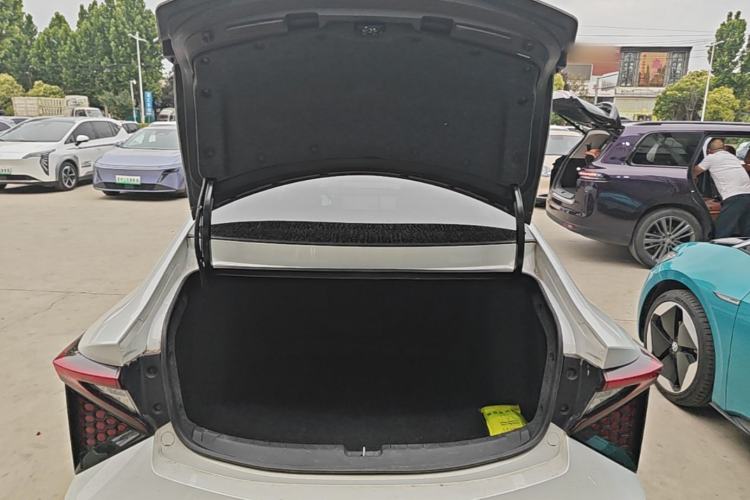 Used Lingxi L 2024 Player No. 1 Edition Trunk