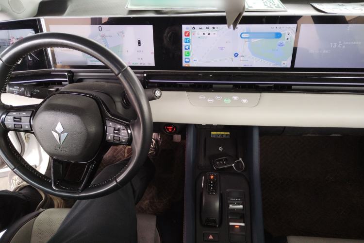 Used Lingxi L 2025 Model—Player No. 1 Plus Super Double-Up Optional Package Center Console