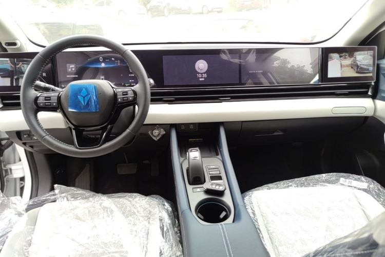 Used Lingxi L 2025 Model—Player No. 1 Plus Super Double-Up Optional Package Center Console