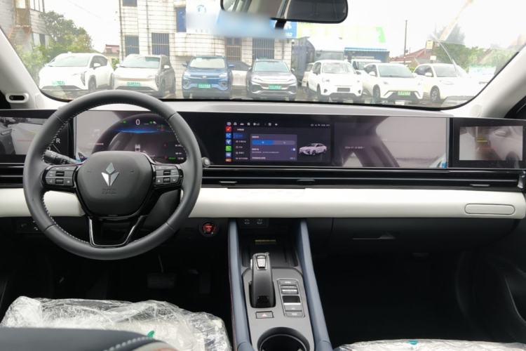 Used Lingxi L 2025 Model—Player No. 1 Plus Super Double-Up Optional Package Center Console