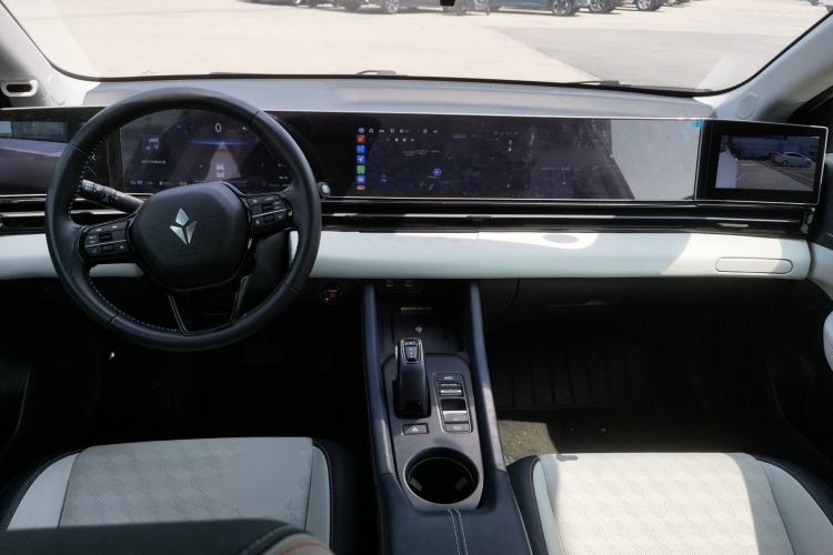 Used Lingxi L 2025 Model—Player No. 1 Plus Super Double-Up Optional Package Center Console