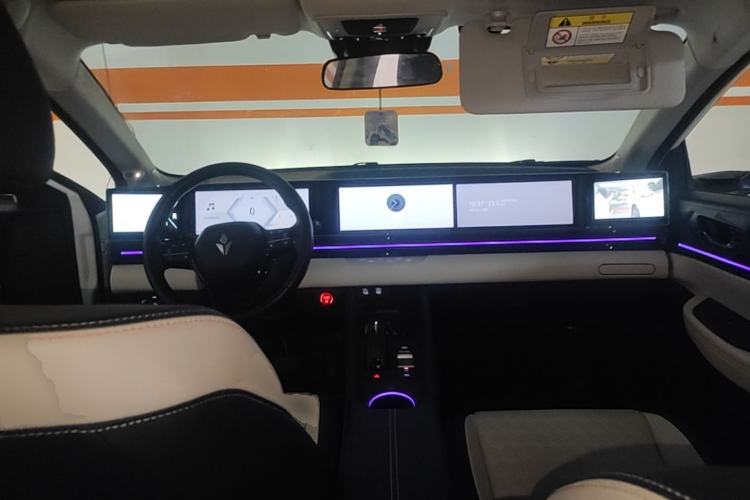 Used Lingxi L 2025 Model—Player No. 1 Plus Super Double-Up Optional Package Center Console