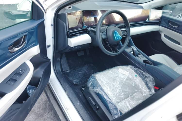 Used Lingxi L 2025 Model—Player No. 1 Plus Super Double-Up Optional Package Driver Seat