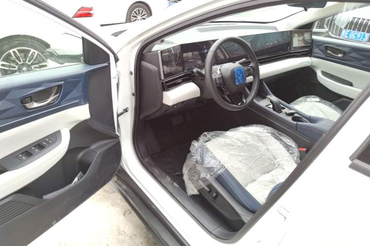 Used Lingxi L 2025 Model—Player No. 1 Plus Super Double-Up Optional Package Driver Seat
