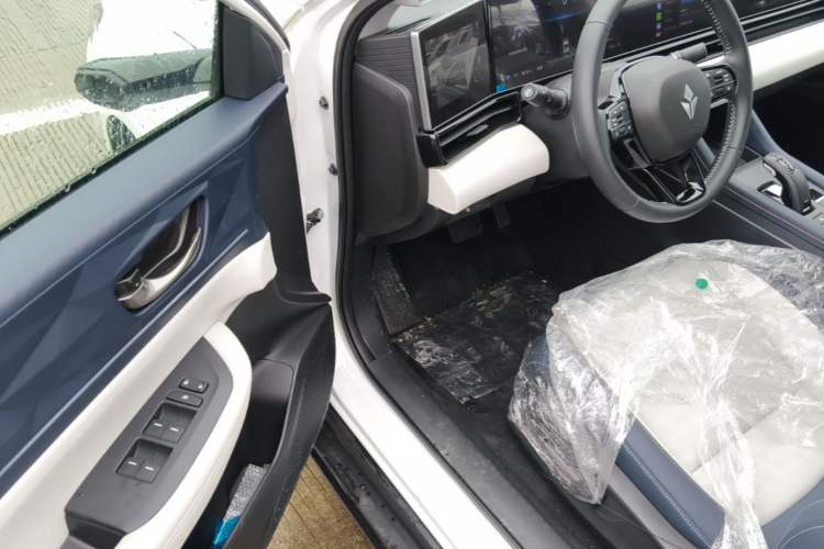 Used Lingxi L 2025 Model—Player No. 1 Plus Super Double-Up Optional Package Driver Seat