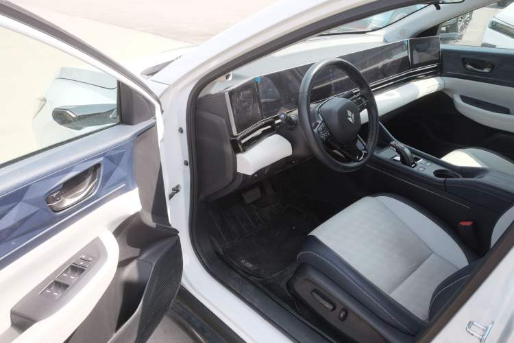 Used Lingxi L 2025 Model—Player No. 1 Plus Super Double-Up Optional Package Driver Seat