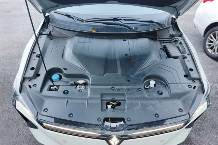 Used Lingxi L 2025 Model—Player No. 1 Plus Super Double-Up Optional Package Engine Bay