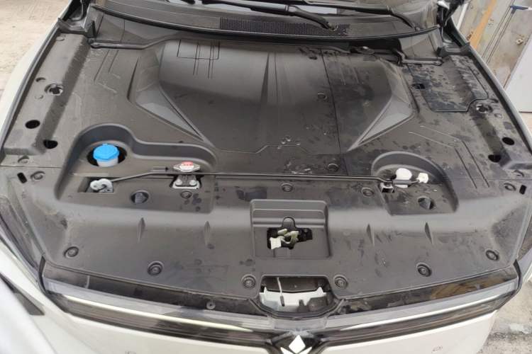 Used Lingxi L 2025 Model—Player No. 1 Plus Super Double-Up Optional Package Engine Bay