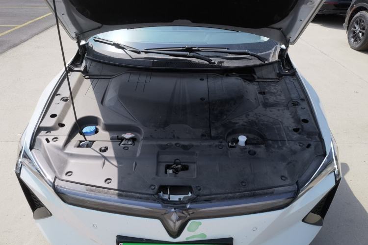 Used Lingxi L 2025 Model—Player No. 1 Plus Super Double-Up Optional Package Engine Bay