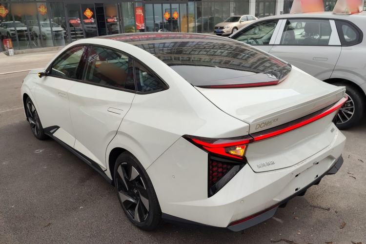 Used Lingxi L 2025 Model—Player No. 1 Plus Super Double-Up Optional Package Exterior 2