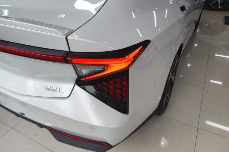 Used Lingxi L 2025 Model—Player No. 1 Plus Super Double-Up Optional Package Exterior 3