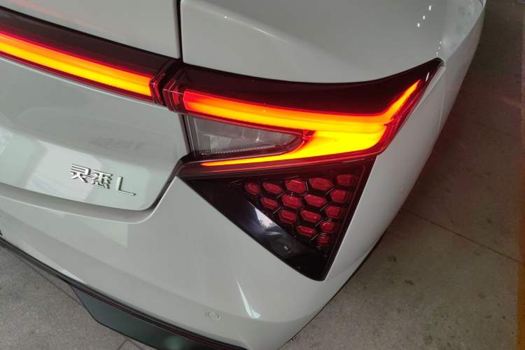 Used Lingxi L 2025 Model—Player No. 1 Plus Super Double-Up Optional Package Exterior 3