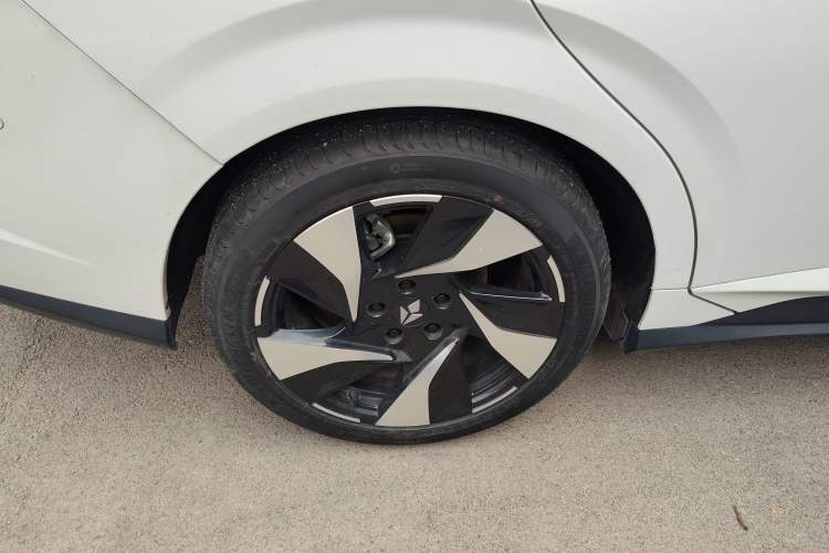 Used Lingxi L 2025 Model—Player No. 1 Plus Super Double-Up Optional Package Exterior 5