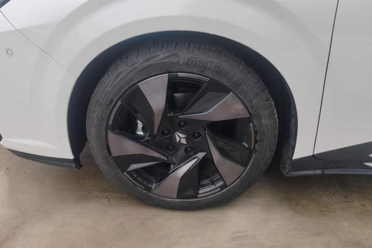 Used Lingxi L 2025 Model—Player No. 1 Plus Enhanced Plus One Optional Package Exterior 7