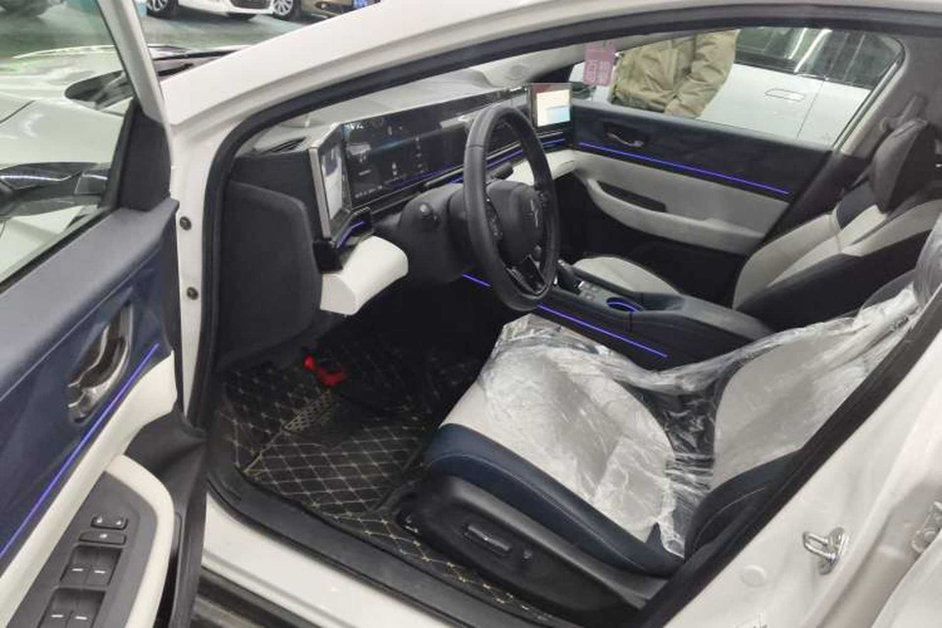 Used Lingxi L 2025 Model—Player No. 1 Plus Super Double-Up Optional Package Interior 3