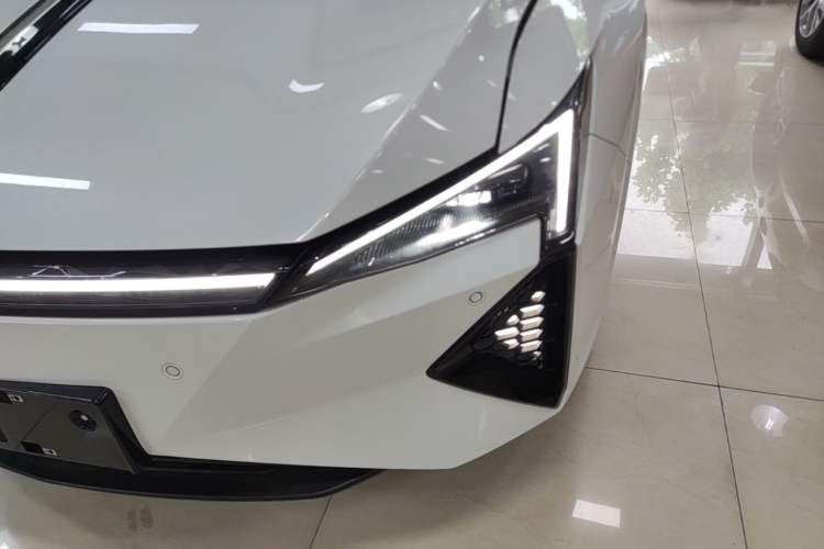 Used Lingxi L 2025 Model—Player No. 1 Plus Super Double-Up Optional Package Left Front Headlight