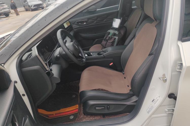 Used Lingxi L 2025 Model—Player No. 1 Plus Enhanced Plus One Optional Package Left Front Seat