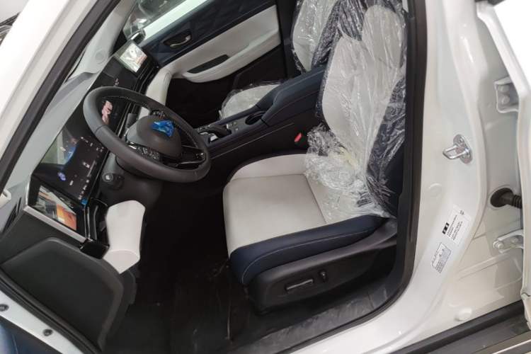 Used Lingxi L 2025 Model—Player No. 1 Plus Super Double-Up Optional Package Left Front Seat