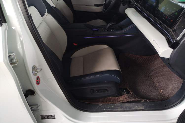 Used Lingxi L 2025 Model—Player No. 1 Plus Super Double-Up Optional Package Right Front Seat