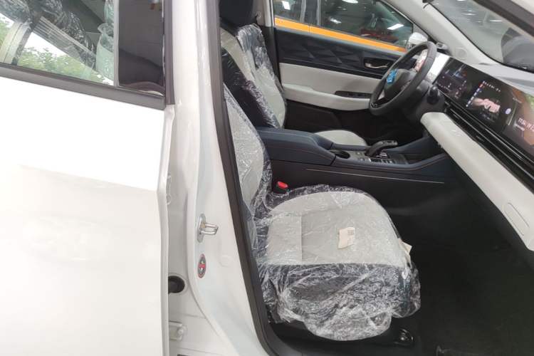 Used Lingxi L 2025 Model—Player No. 1 Plus Super Double-Up Optional Package Right Front Seat
