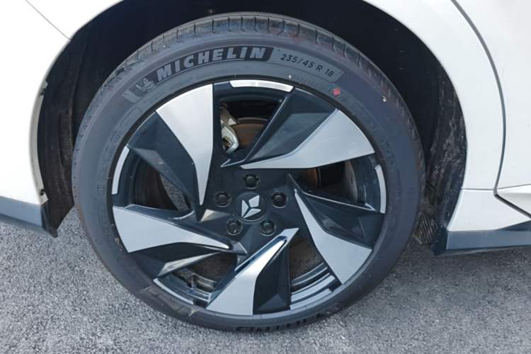 Used Lingxi L 2025 Model—Player No. 1 Plus Super Double-Up Optional Package Right Rear Wheel Hub