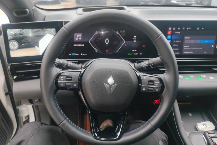 Used Lingxi L 2025 Model—Player No. 1 Plus Enhanced Plus One Optional Package Steering Wheel