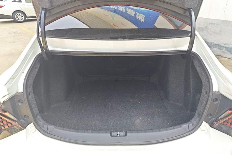 Used Lingxi L 2025 Model—Player No. 1 Plus Super Double-Up Optional Package Trunk