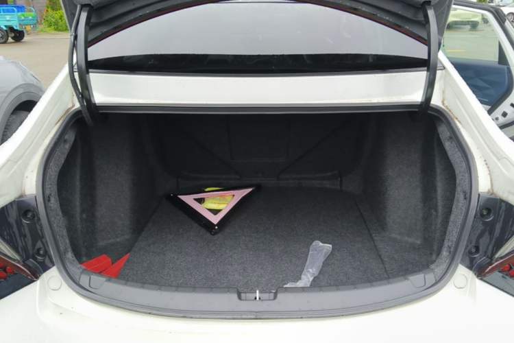 Used Lingxi L 2025 Model—Player No. 1 Plus Super Double-Up Optional Package Trunk