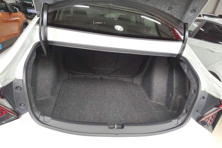 Used Lingxi L 2025 Model—Player No. 1 Plus Super Double-Up Optional Package Trunk