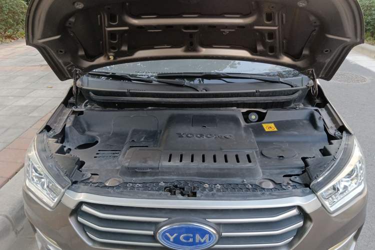 Used LinkTour E Tour 2017 Standard Model Engine Bay