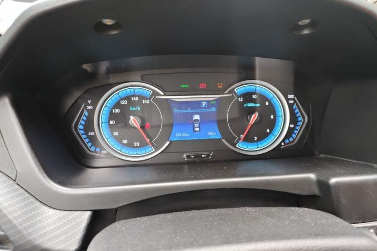 Used LinkTour K-ONE 2018 300 Luxury Edition Instrument Cluster