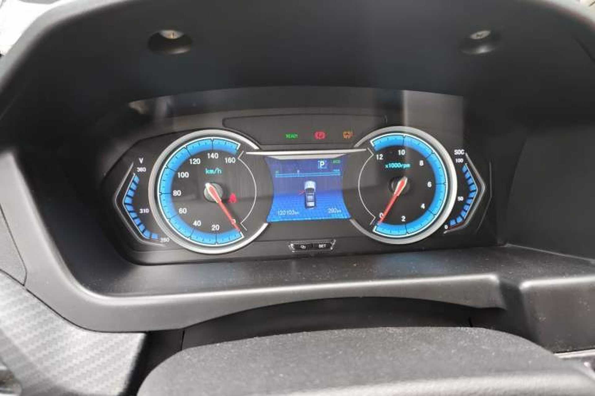 Used LinkTour K-ONE 2018 300 Luxury Edition Instrument Cluster