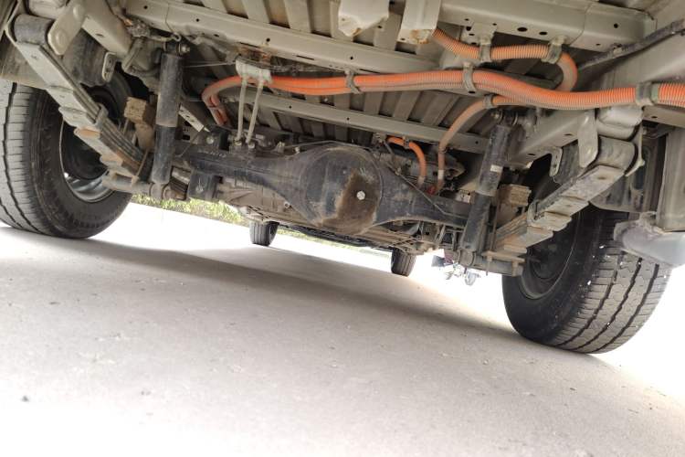 Used Linxys Huangjincang 2025 PULS Cargo Edition Deluxe First-Class Cabin Chassis Rear