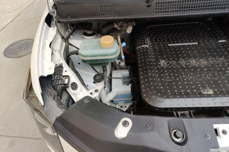 Used Linxys Huangjincang 2025 PULS Cargo Edition Deluxe First-Class Cabin Engine Bay Right