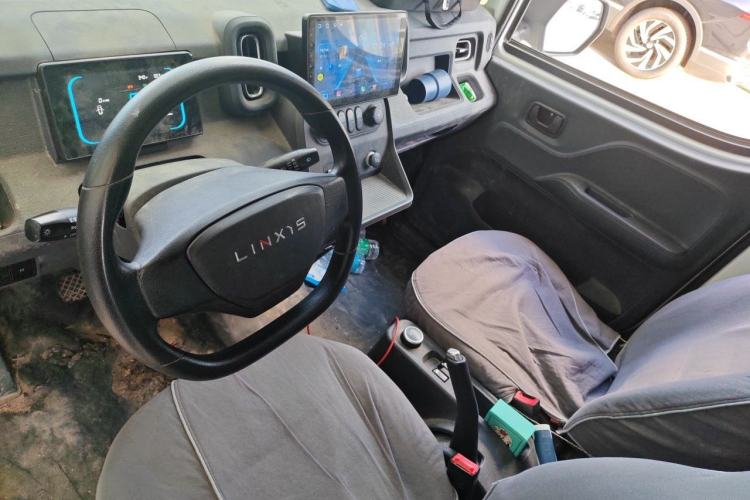 Used Linxys Huangjincang 2023 Luxury Edition Economy Class Center Console
