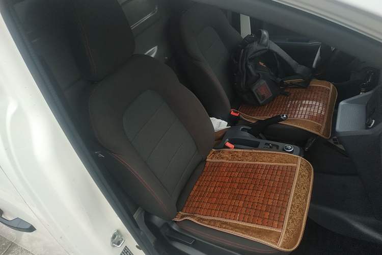 Used Linxys Huangjincang 2023 Economy Version Economy Class Right Front Seat