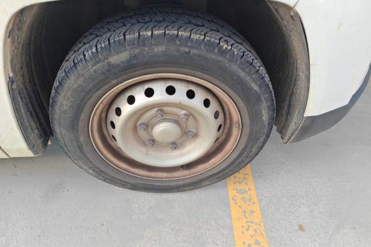 Used Linxys Huangjincang 2023 Luxury Edition Economy Class Right Front Wheel Hub
