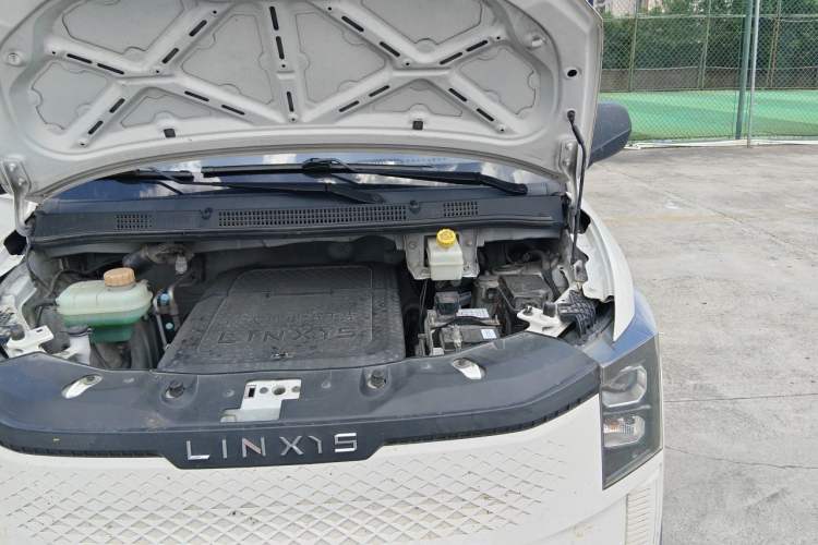 Used Linxys Huangjincang 2024 Economy Version First Class Cabin Engine Bay Left