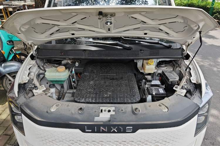 Used Linxys Huangjincang 2024 Economy Version First Class Cabin Engine Bay