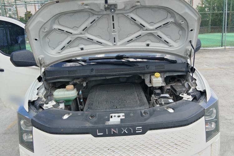 Used Linxys Huangjincang 2024 Economy Version First Class Cabin Engine Bay