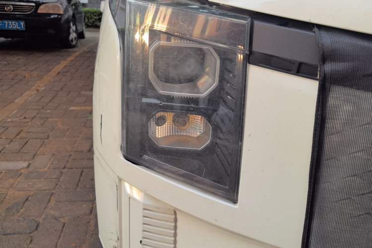 Used Linxys Huangjincang 2024 Economy Version First Class Cabin Right Front Headlight
