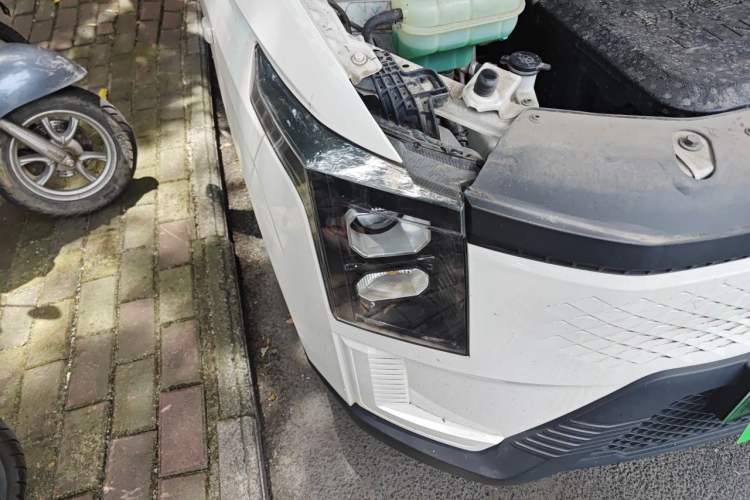 Used Linxys Huangjincang 2024 Economy Version First Class Cabin Right Front Headlight