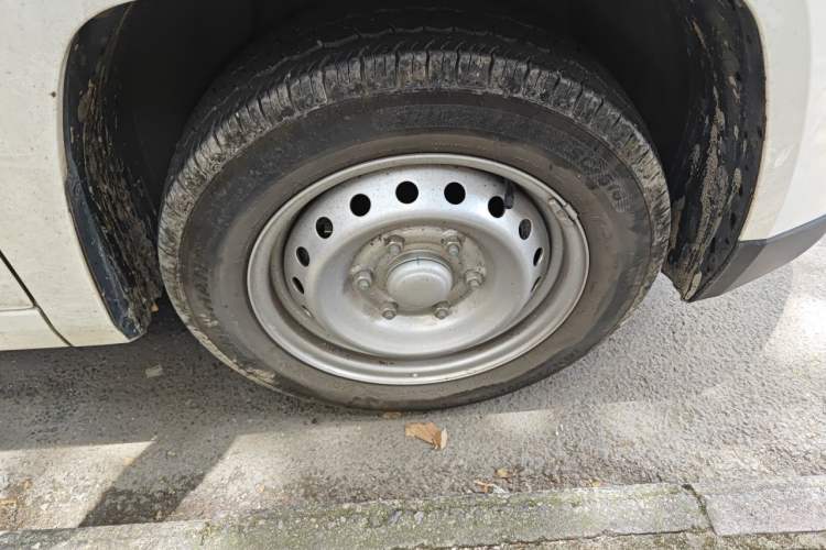 Used Linxys Huangjincang 2024 Economy Version First Class Cabin Right Front Wheel Hub