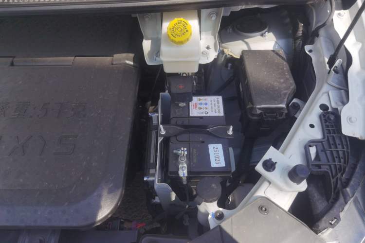 Used Linxys Huangjincang 2025 PLUS Value Edition 42.3 kWh Engine Bay Left