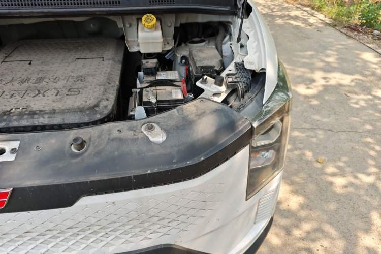 Used Linxys Huangjincang  Engine Bay Left