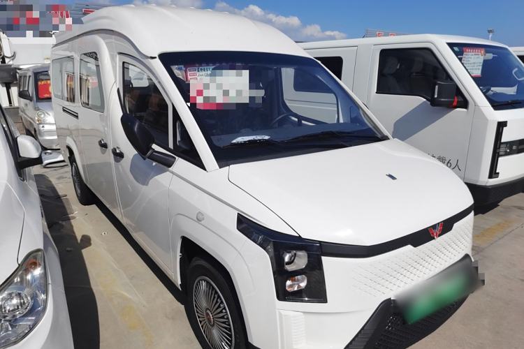 Used Linxys Huangjincang 2025 PULS Cargo Version First-Class Cabin Front Right 45 Deg