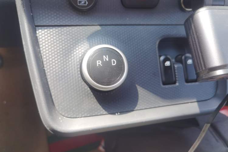 Used Linxys Huangjincang 2025 PLUS Value Edition 42.3 kWh Gear Lever